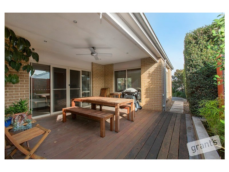 9 Oakmoss Place, Berwick VIC 3806