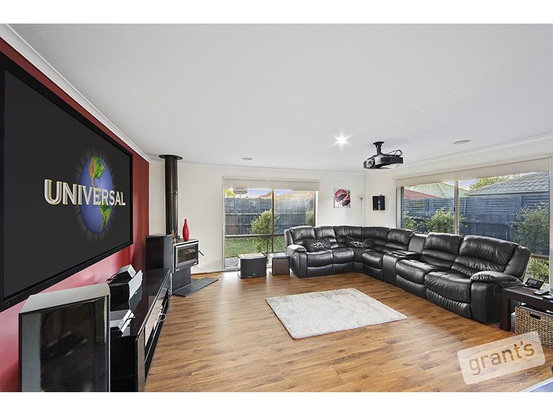 13 Plough Rise, Narre Warren South VIC 3805