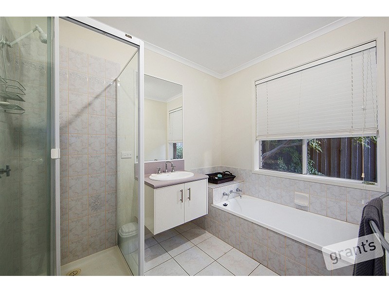 13 Plough Rise, Narre Warren South VIC 3805