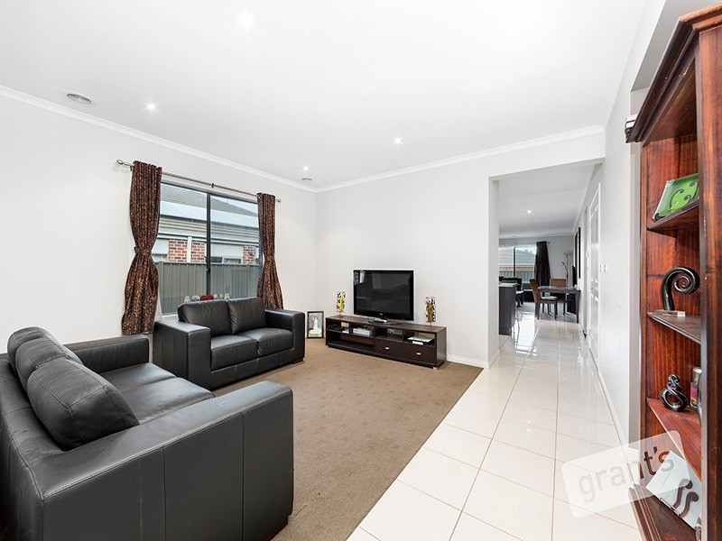 23 Sagan Drive, Cranbourne North VIC 3977