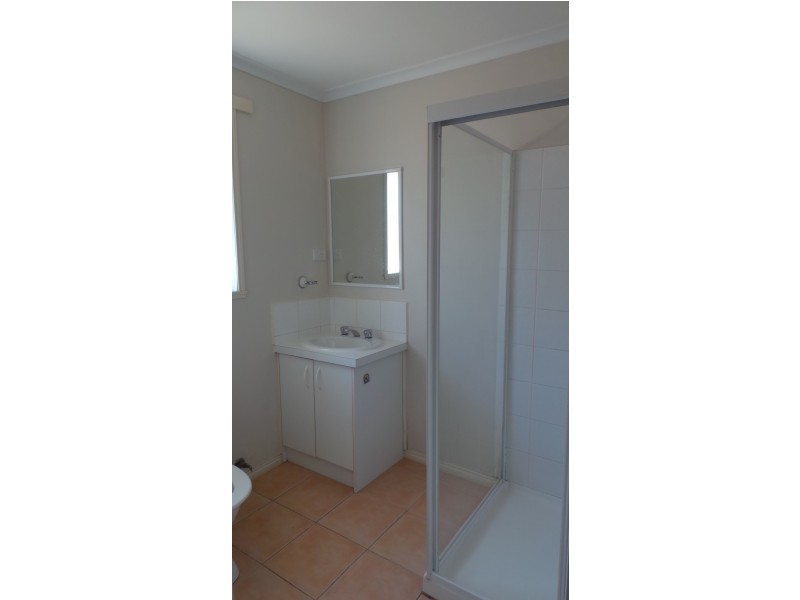 6 Kalastaire Grove, Berwick VIC 3806