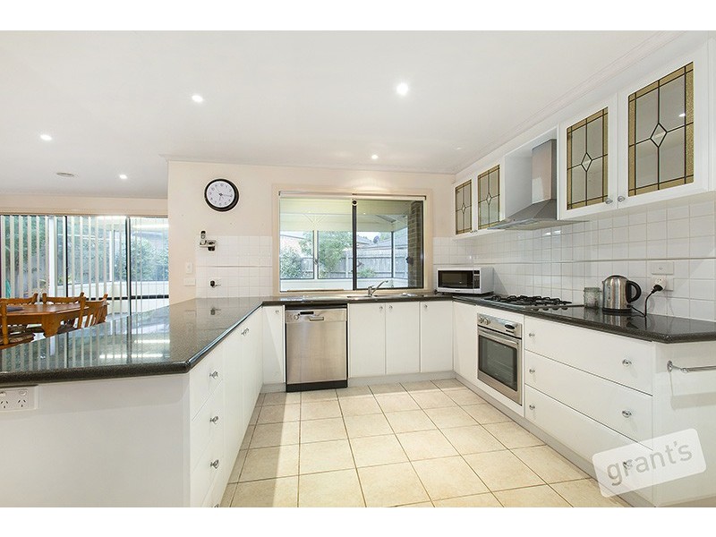 4 Kurnwill Place, Berwick VIC 3806