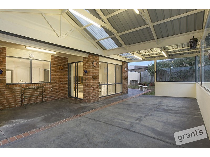 4 Kurnwill Place, Berwick VIC 3806