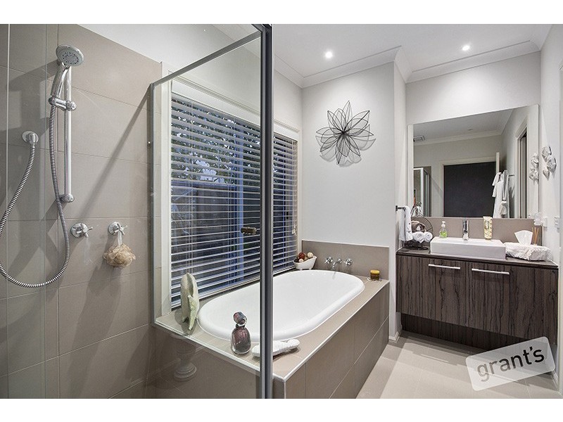 15 Cassandra Court, Berwick VIC 3806