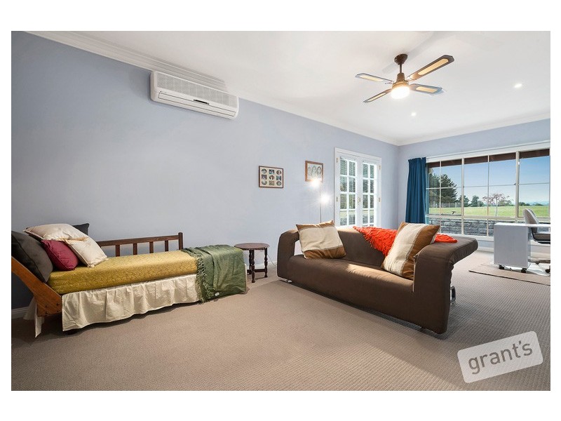 30 Jurys Road, Nyora VIC 3987