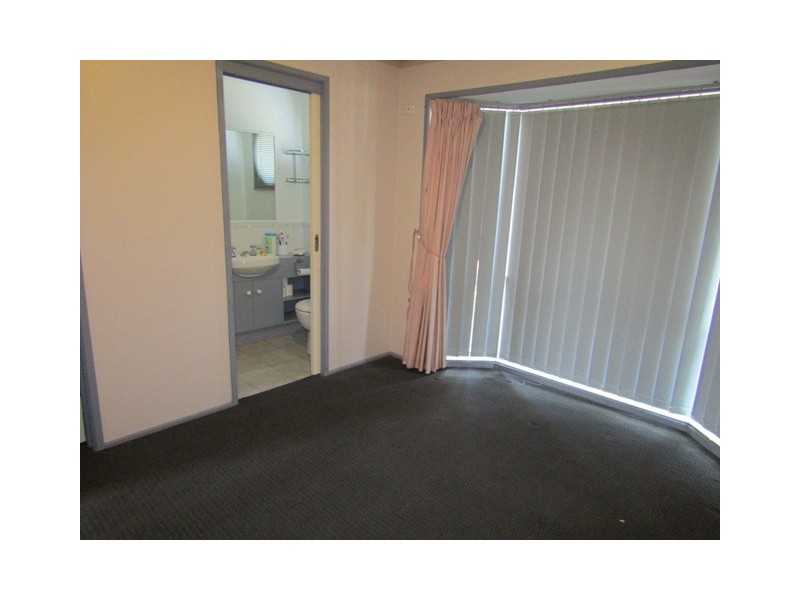 4B Mitre Court, Berwick VIC 3806