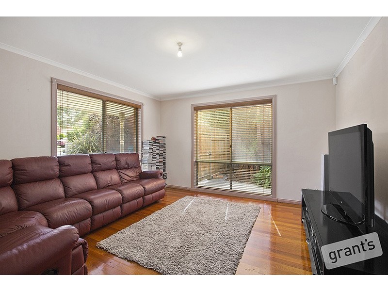 33 Allardice Parade, Berwick VIC 3806