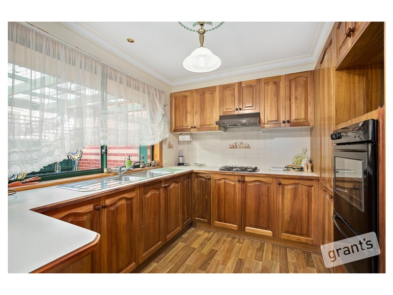 3/2 Ambleside Crescent, Berwick VIC 3806