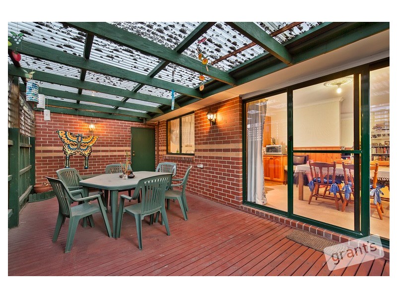 3/2 Ambleside Crescent, Berwick VIC 3806