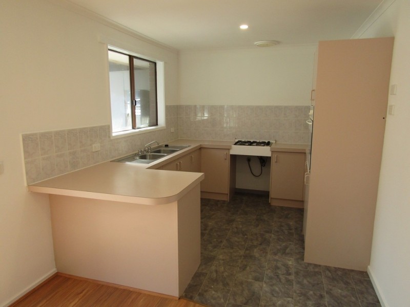 77 George Chudleigh Drive, Hallam VIC 3803