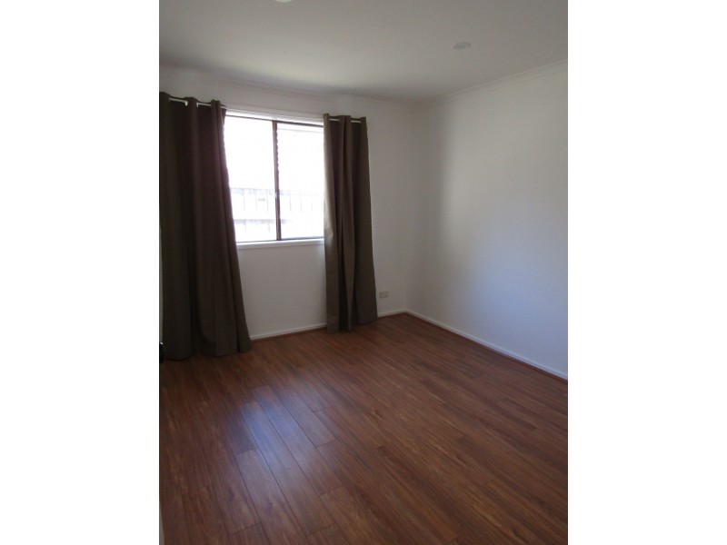 77 George Chudleigh Drive, Hallam VIC 3803