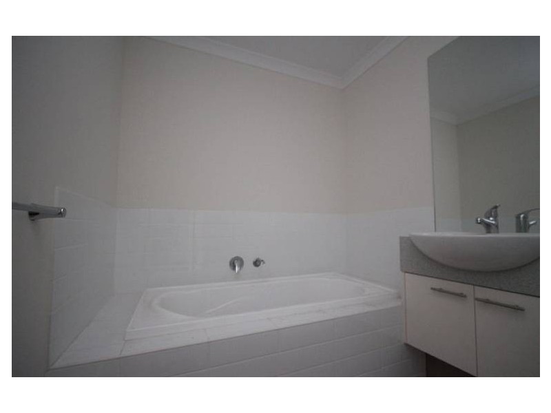 2 Parmentier Way, Pakenham VIC 3810