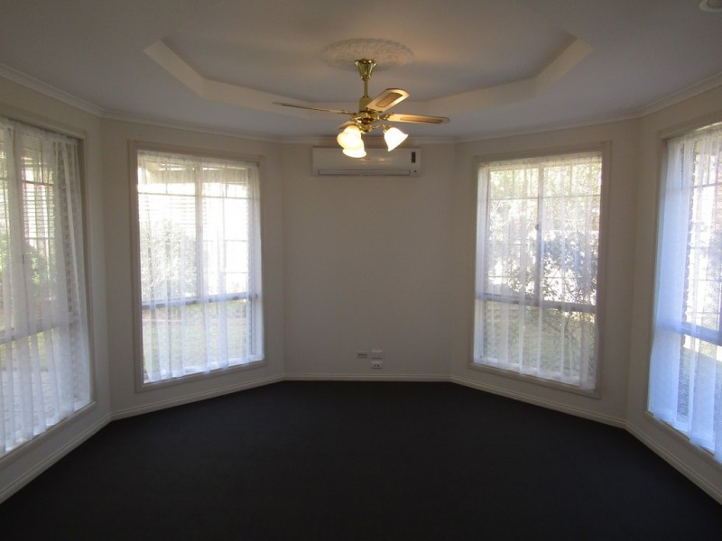 44 Gilmore Crescent, Lynbrook VIC 3975