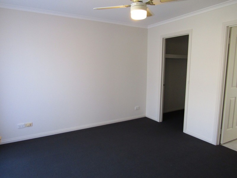 44 Gilmore Crescent, Lynbrook VIC 3975