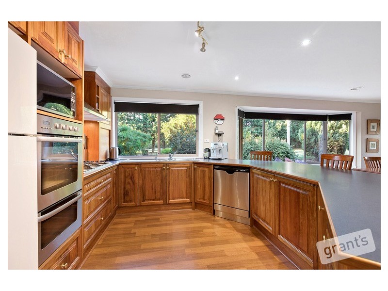8 Renda Court, Narre Warren North VIC 3804