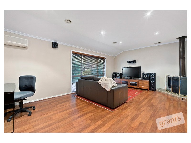 8 Renda Court, Narre Warren North VIC 3804