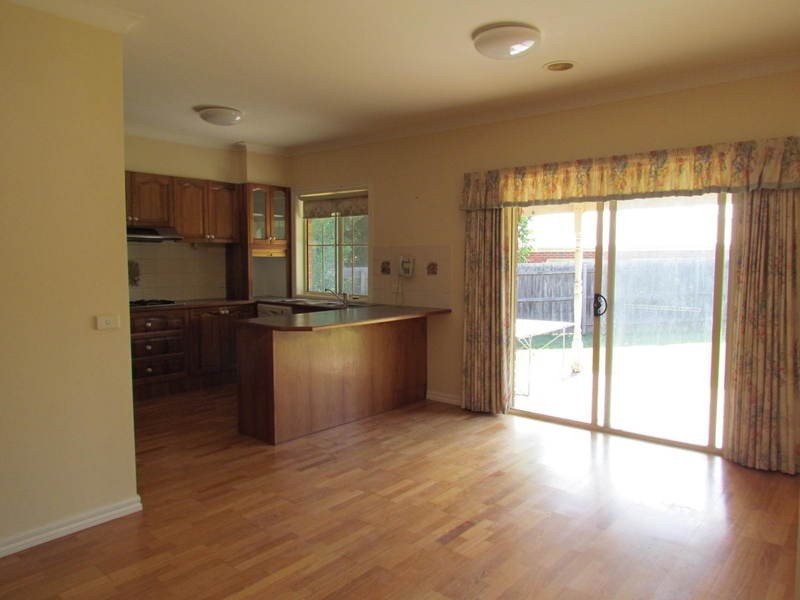 5 Furness Court, Berwick VIC 3806