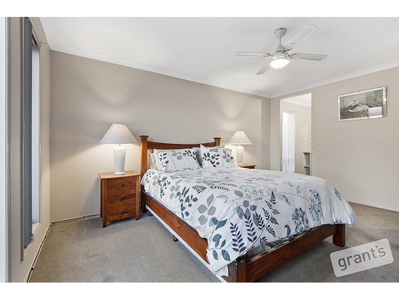 86 Sandalwood Drive, Pakenham VIC 3810