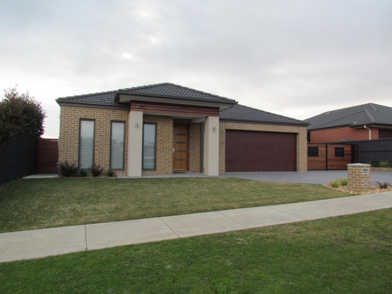 5 Ramsay Close, Pakenham VIC 3810