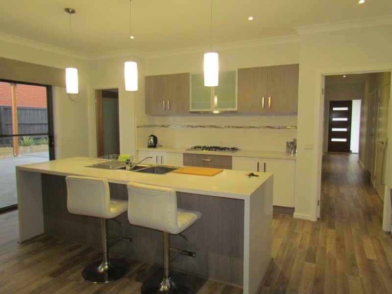 5 Ramsay Close, Pakenham VIC 3810