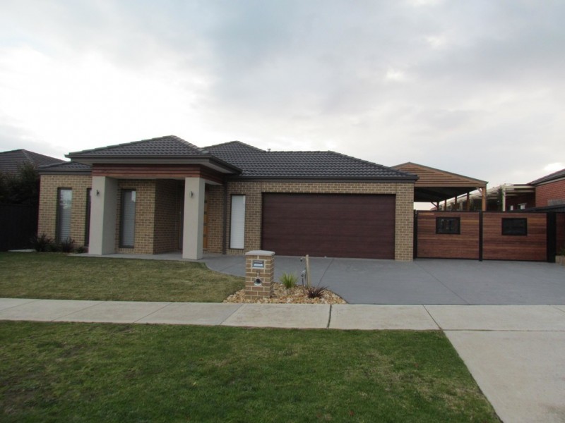 5 Ramsay Close, Pakenham VIC 3810