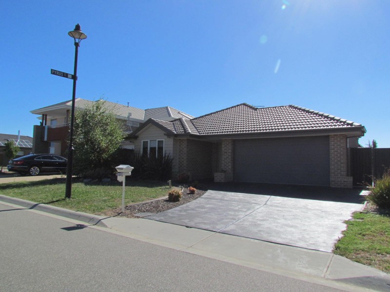 11 Britton, Pakenham VIC 3810