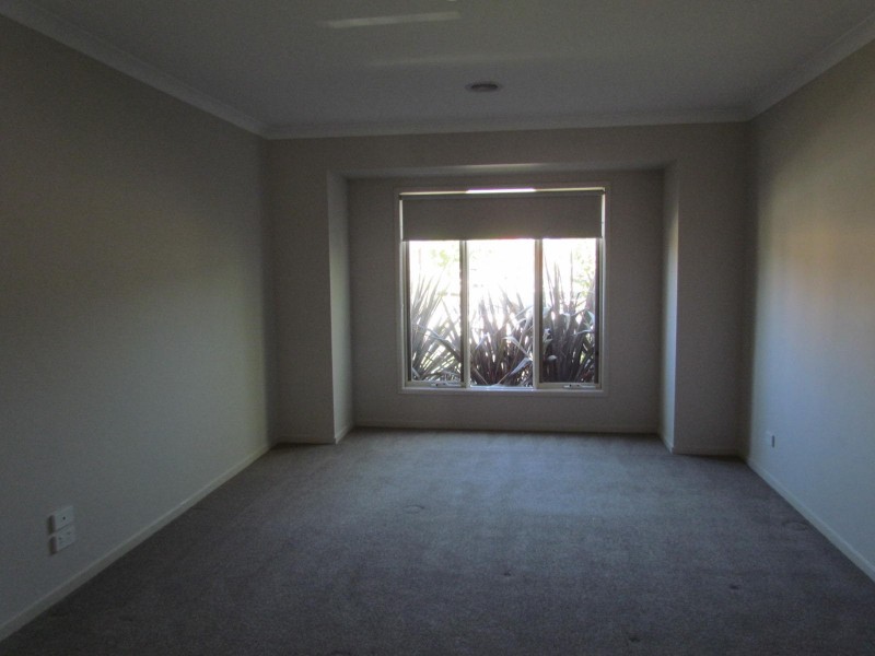 11 Britton, Pakenham VIC 3810
