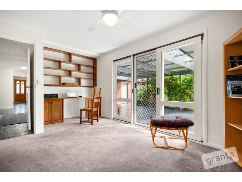 10 Sylvia Road, Beaconsfield VIC 3807