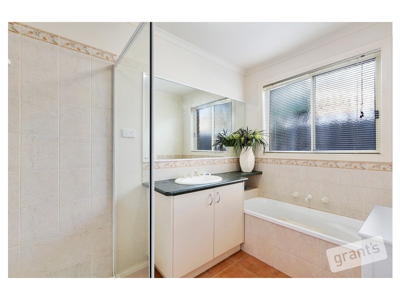 4 Turella Close, Berwick VIC 3806