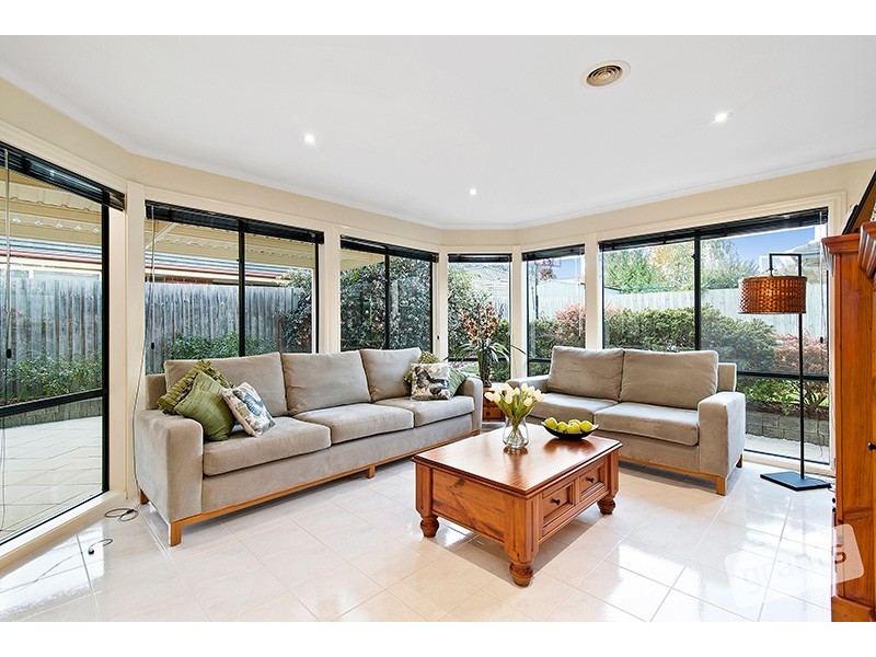 12 Golden Leaf Avenue, Narre Warren South VIC 3805