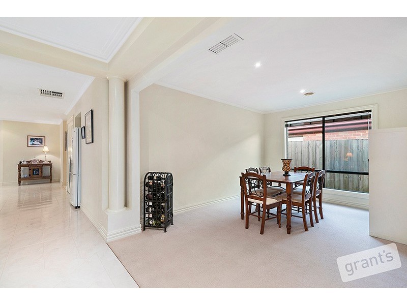 12 Golden Leaf Avenue, Narre Warren South VIC 3805