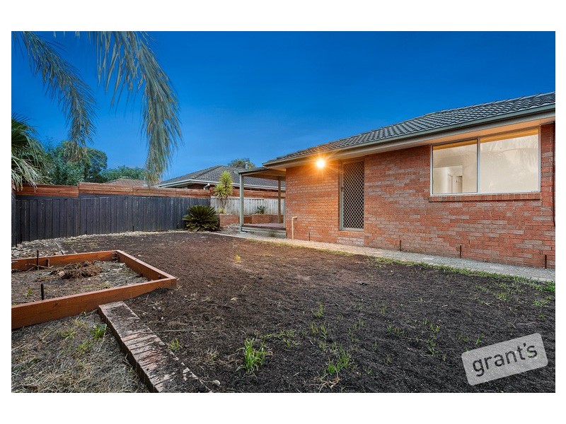 1 Raneen Place, Berwick VIC 3806