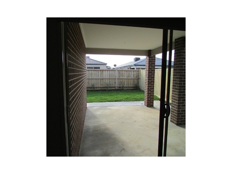 45 Campaspe Street, Clyde North VIC 3978