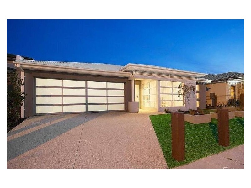 3 Bankton Avenue, Cranbourne East VIC 3977