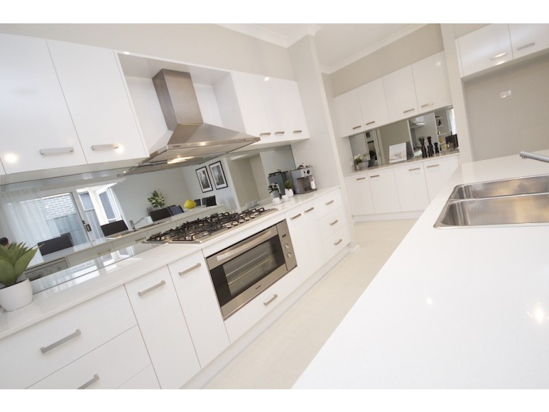 3 Bankton Avenue, Cranbourne East VIC 3977