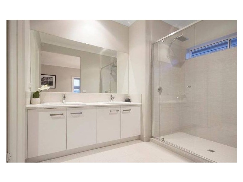 3 Bankton Avenue, Cranbourne East VIC 3977