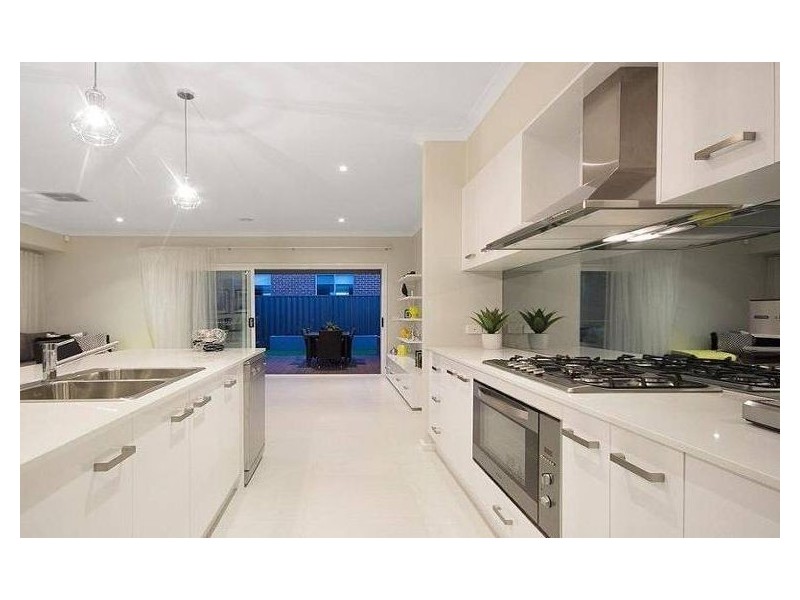 3 Bankton Avenue, Cranbourne East VIC 3977