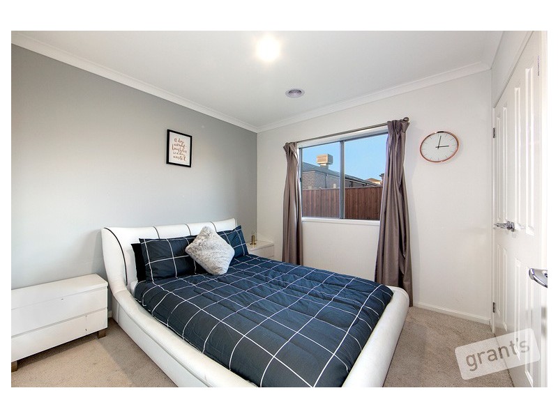48 Spearwood Rise, Cranbourne West VIC 3977