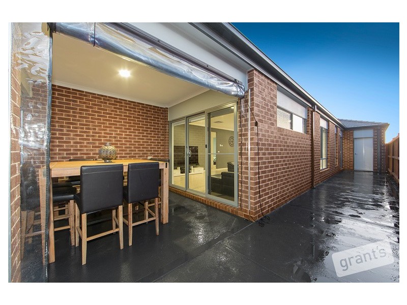 48 Spearwood Rise, Cranbourne West VIC 3977