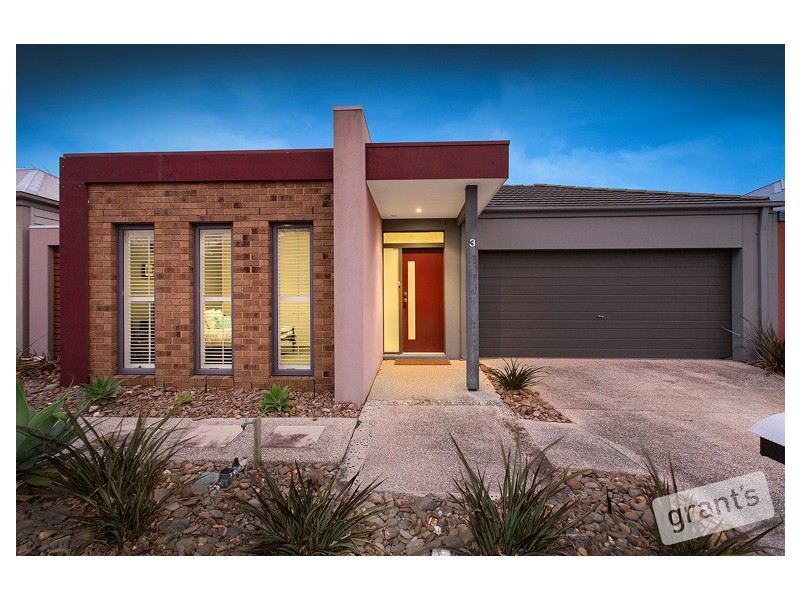 3 Reidel Avenue, Pakenham VIC 3810