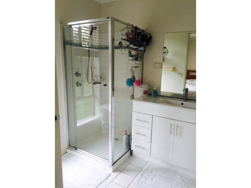 8 Dunoon Road, Narre Warren South VIC 3805