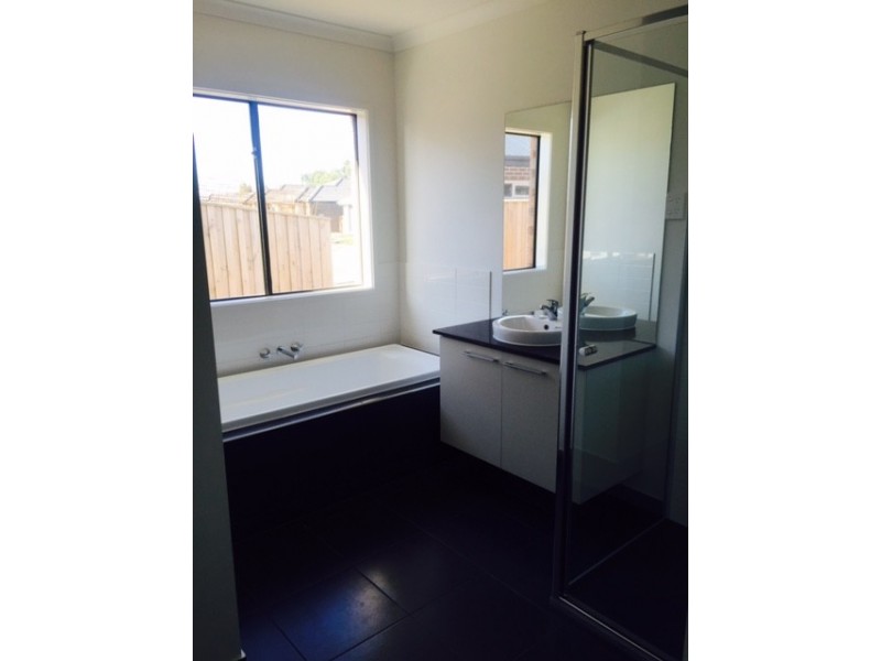 26 Jersey Crescent, Officer VIC 3809