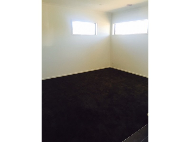 26 Jersey Crescent, Officer VIC 3809