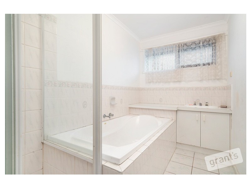 31 Tarcoola Drive, Narre Warren VIC 3805