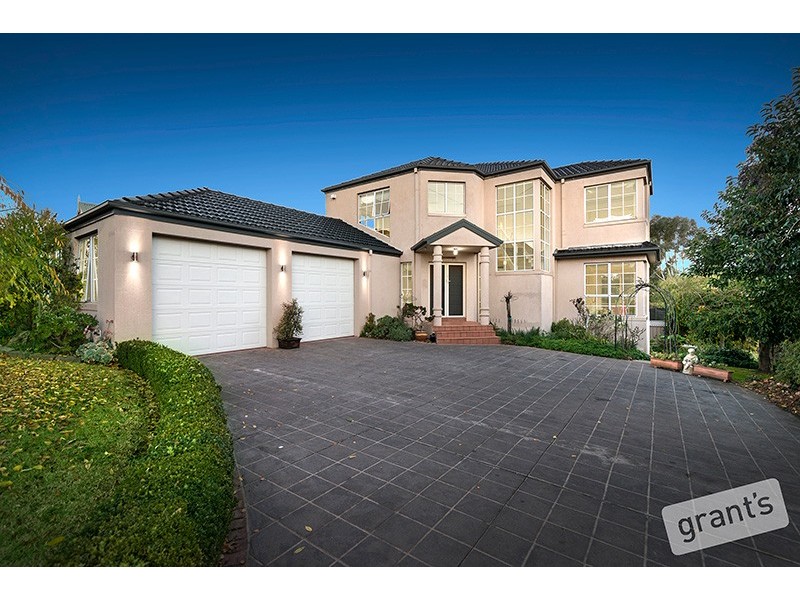 29 Edrington Park Drive, Berwick VIC 3806