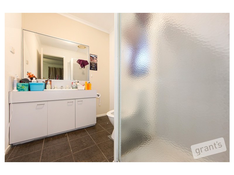 26 Hoysted Avenue, Cranbourne North VIC 3977