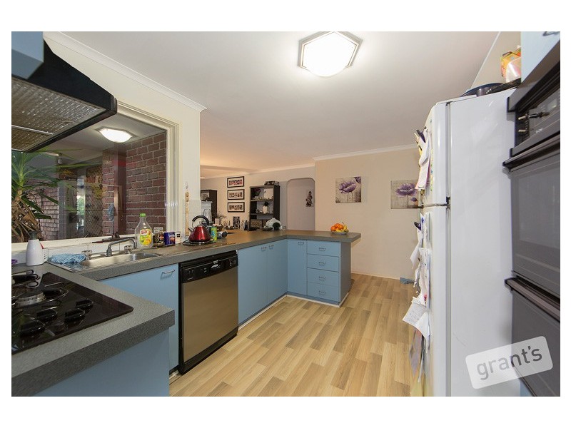 26 Hoysted Avenue, Cranbourne North VIC 3977