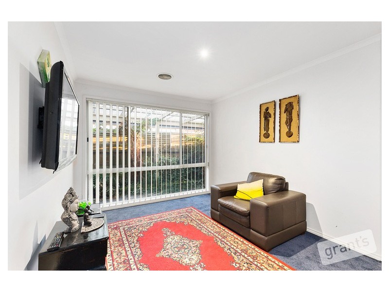 18 Grand Arch Way, Berwick VIC 3806