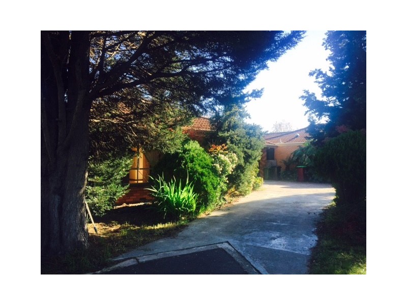 17 Tenandra Court, Berwick VIC 3806