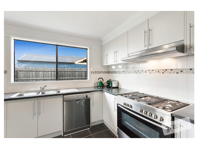 4 Bollen Way, Koo Wee Rup VIC 3981